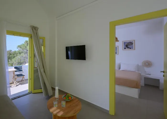 Private Villas in Kamari (Santorini)