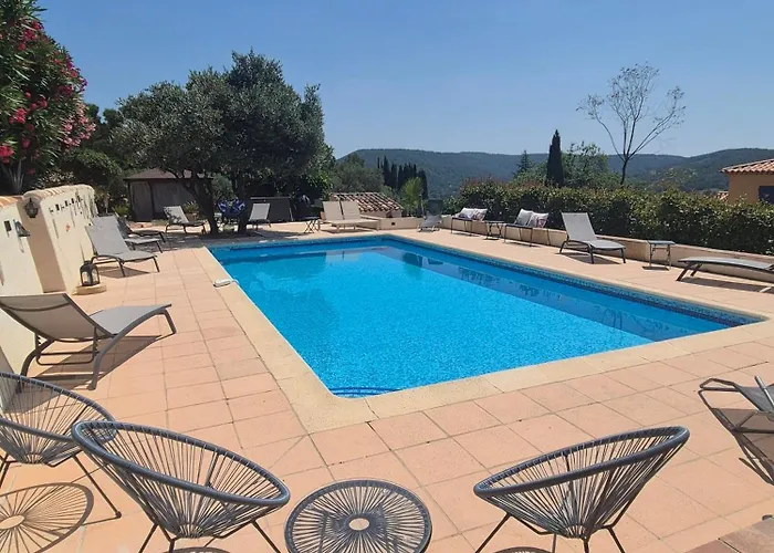 Private Villas in Salernes