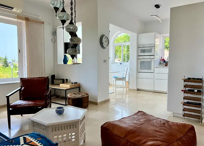 Private Villas in Maro