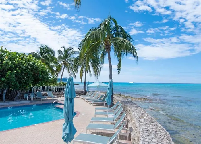 Private Villas in Seven Mile Beach