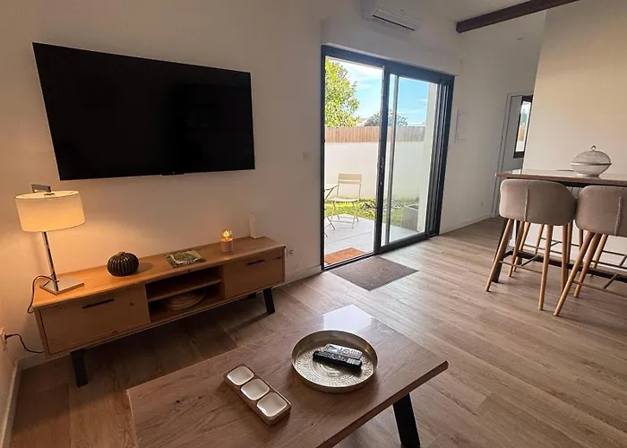Private Villas in Dax