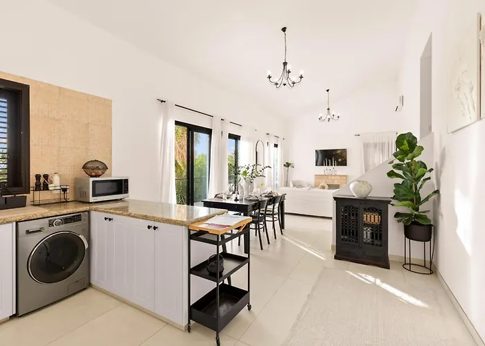 Private Villas in Pissouri