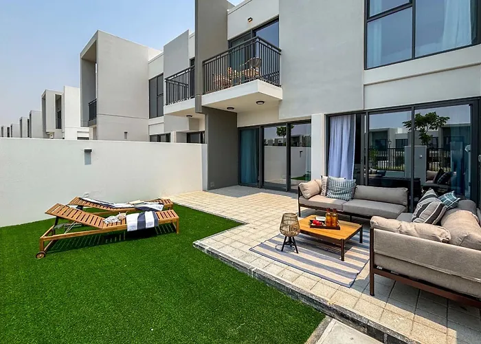 Private Frank Porter - La Rosa 6 Dubai