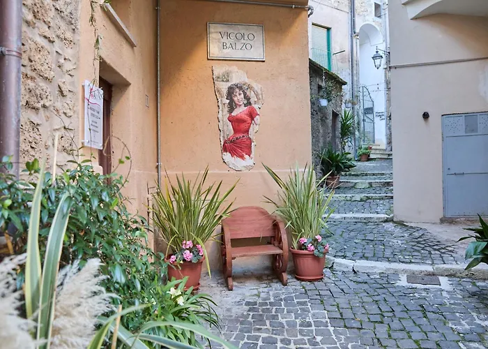 Private Villas in Subiaco