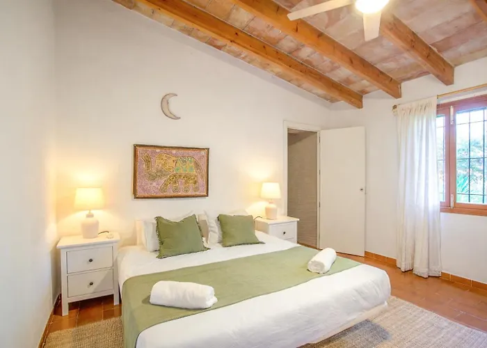 Private Villas in Cala Murada (Mallorca)