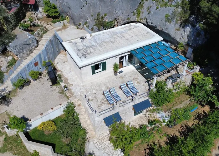 Private Villas in Makarska