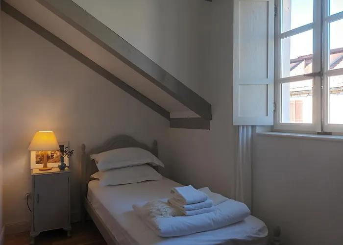 Private Villas in Stari Grad (Hvar)