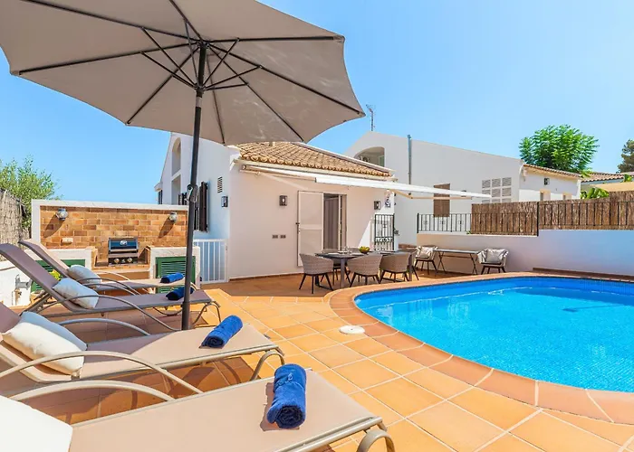 Private Villas in Palma Nova (Mallorca)
