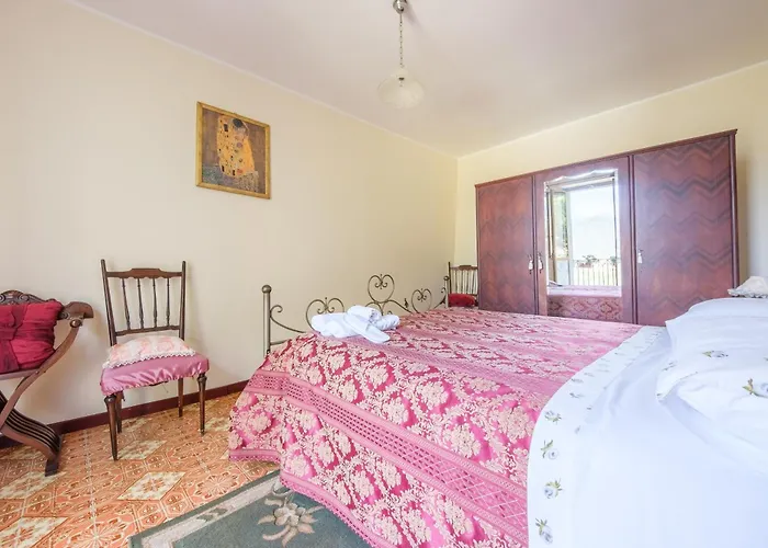 Private Villas in Savoca