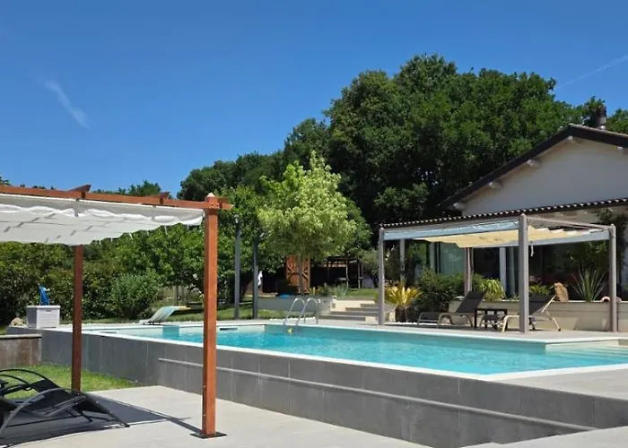 Ville private a Nepi