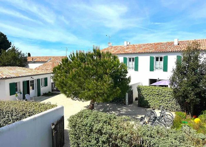 Private Villas in La Flotte