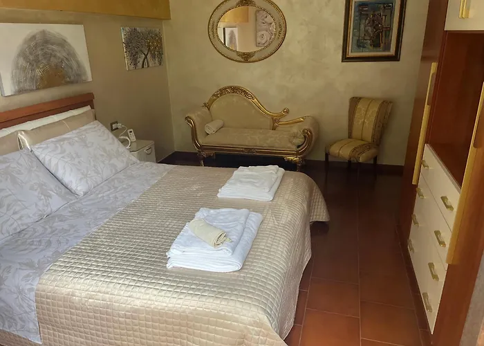 Private Villas in Garbagnate Milanese