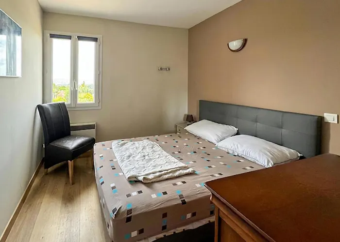 Private Villas in Gargas (Vaucluse)