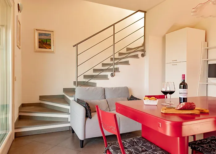 Private Villas in Pontedera