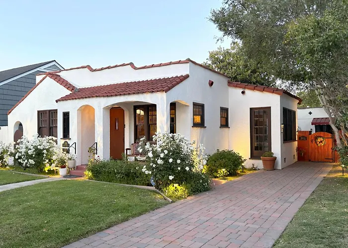 Private Villas in Long Beach