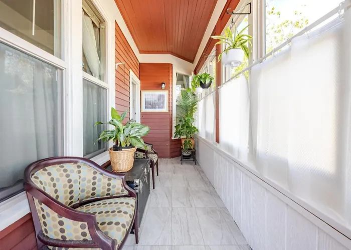 Private Villas in San Rafael