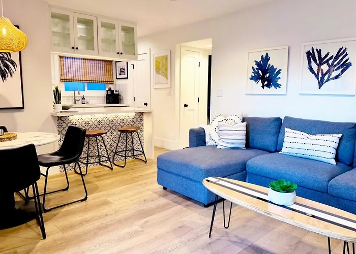 Private Villas in Newport Beach