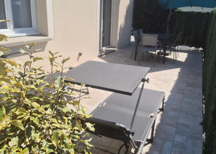 Private Villen in Garches