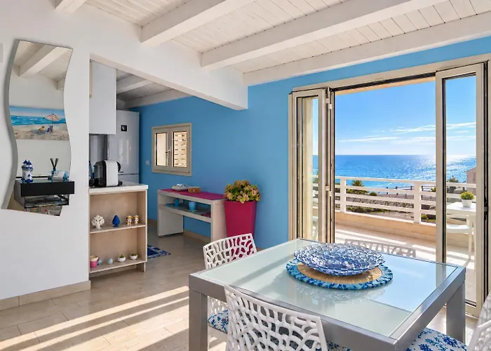 Private Villas in Punta Secca