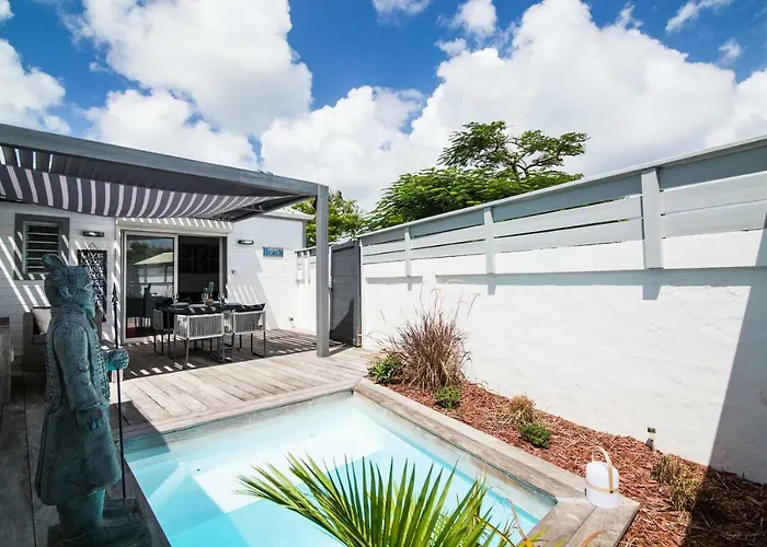 Private Villas in Orient Bay