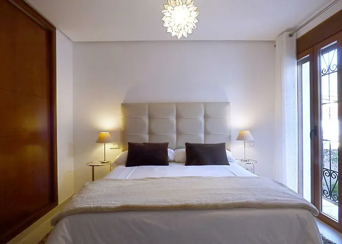 Private Villas in Benahavis