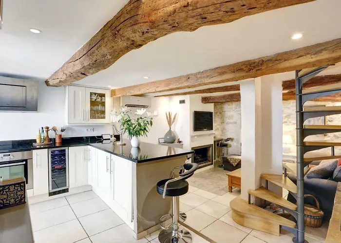 Private Villas in Valbonne