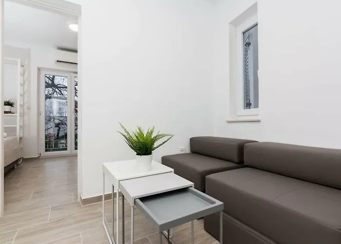 Private Villas in Novalja